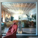 Hotel Plaza E De Russie - Relais & Chateaux