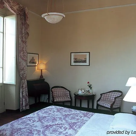 Plaza E De Russie - Relais&châteaux Hotel