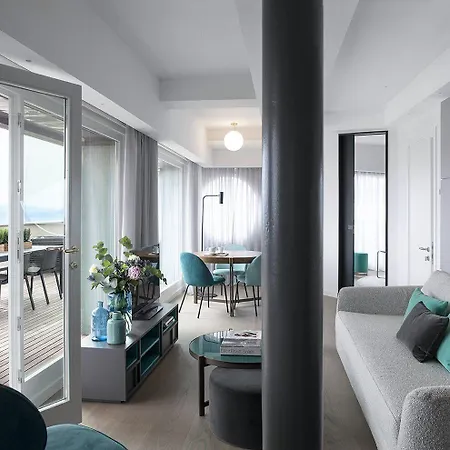 Plaza E De Russie - Relais&châteaux 5*