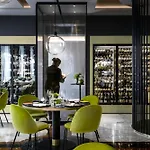 Plaza E De Russie - Relais & Chateaux Hotell 5*