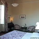 Plaza E De Russie - Relais & Chateaux Hotell