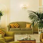 Plaza E De Russie - Relais & Chateaux فياريجيو