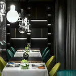 فندق Plaza E De Russie - Relais & Chateaux فياريجيو