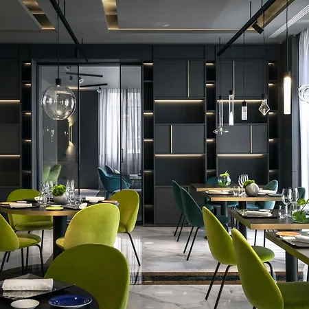 Plaza E De Russie - Relais & Chateaux