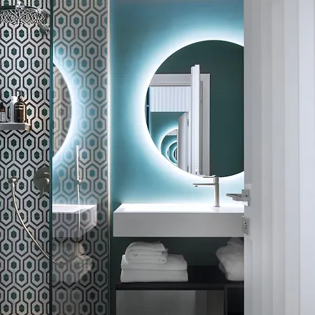 Plaza E De Russie - Relais & Chateaux Hotel 5*