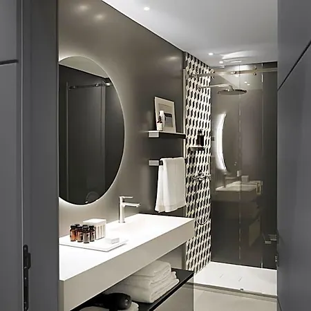 Plaza E De Russie - Relais & Chateaux 5*