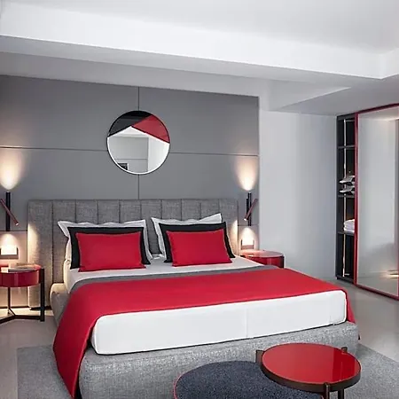 Plaza E De Russie - Relais & Chateaux 5*