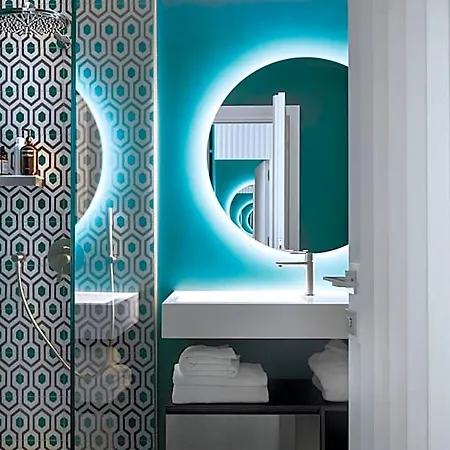 Plaza E De Russie - Relais & Chateaux Hotel 5*