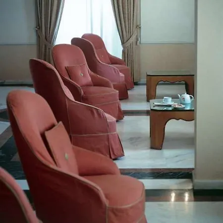 Hotel Plaza E De Russie - Relais & Chateaux