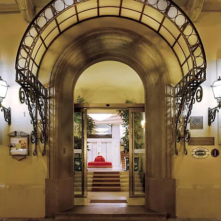 Plaza E De Russie - Relais & Chateaux فندق فياريجيو