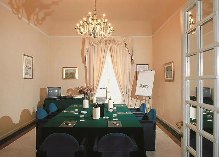 Plaza E De Russie - Relais & Chateaux