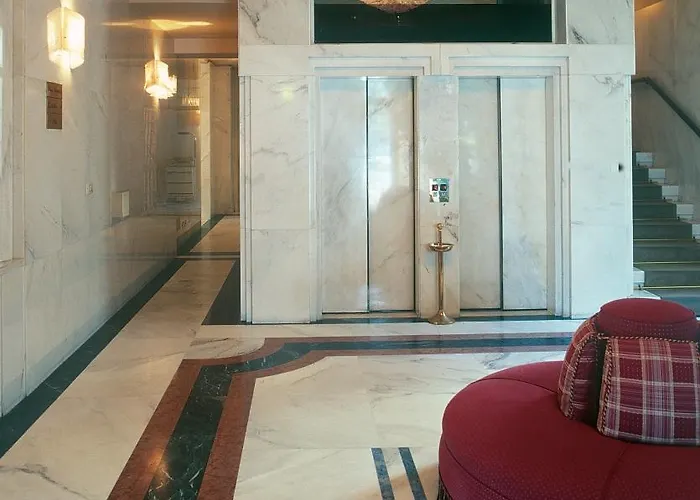 Hotel Plaza E De Russie - Relais & Chateaux