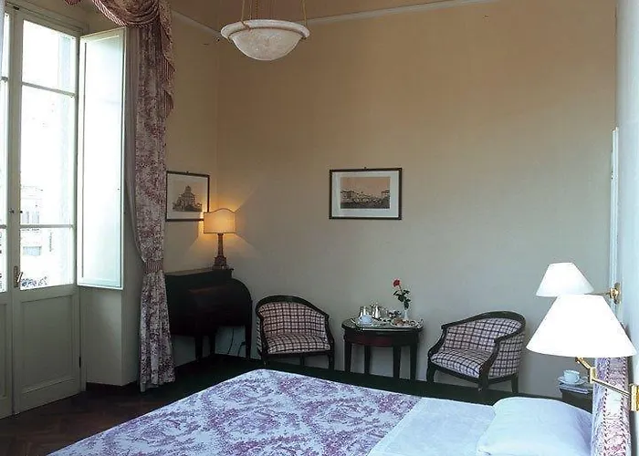 Plaza E De Russie - Relais & Chateaux Hotel