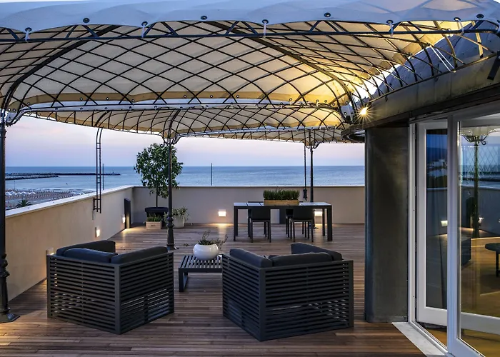 Hotel Plaza E De Russie - Relais & Chateaux