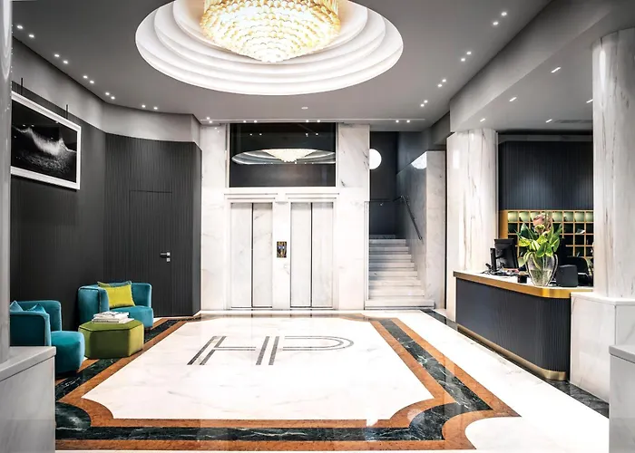 Hotel Plaza E De Russie - Relais & Chateaux