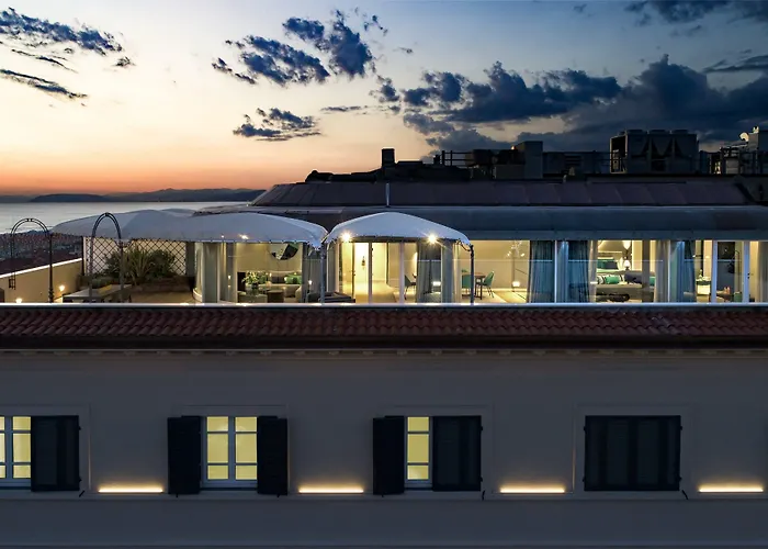 Plaza E De Russie - Relais & Chateaux Hotel 5*