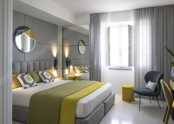 Plaza E De Russie - Relais & Chateaux Hotel