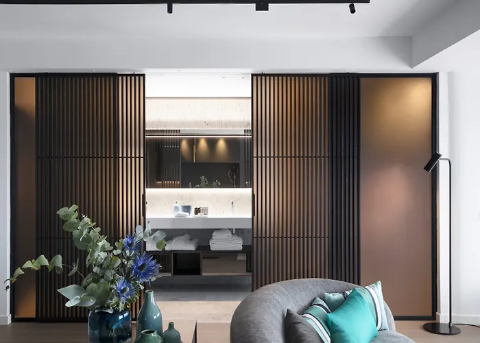 Hotel Plaza E De Russie - Relais & Chateaux 5*