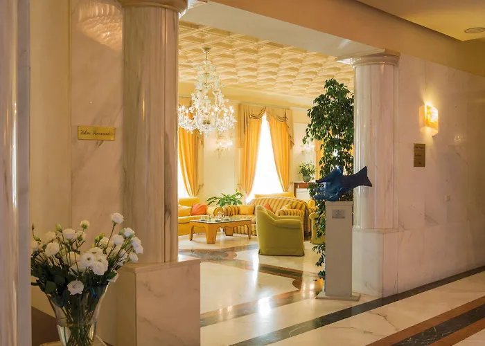 Hotel Plaza E De Russie - Relais & Chateaux