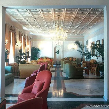 Hotel Plaza E De Russie - Relais&châteaux
